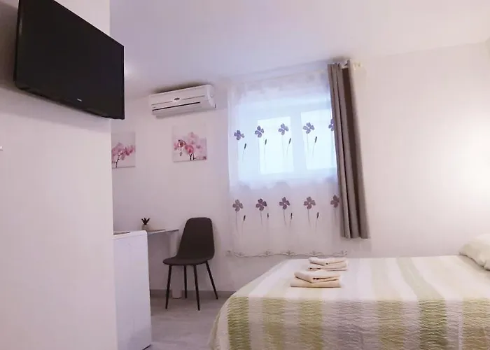 Close To Sandy Apartman